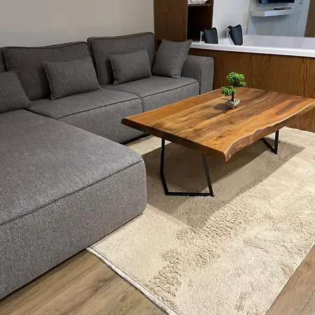 Luxury 21 * Korce